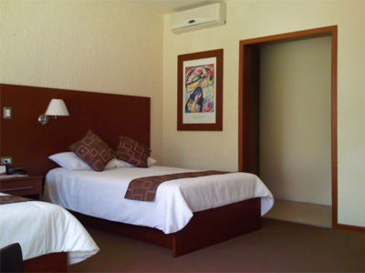 Hotel Aeropuerto Morelia Alvaro Obregon Exteriör bild